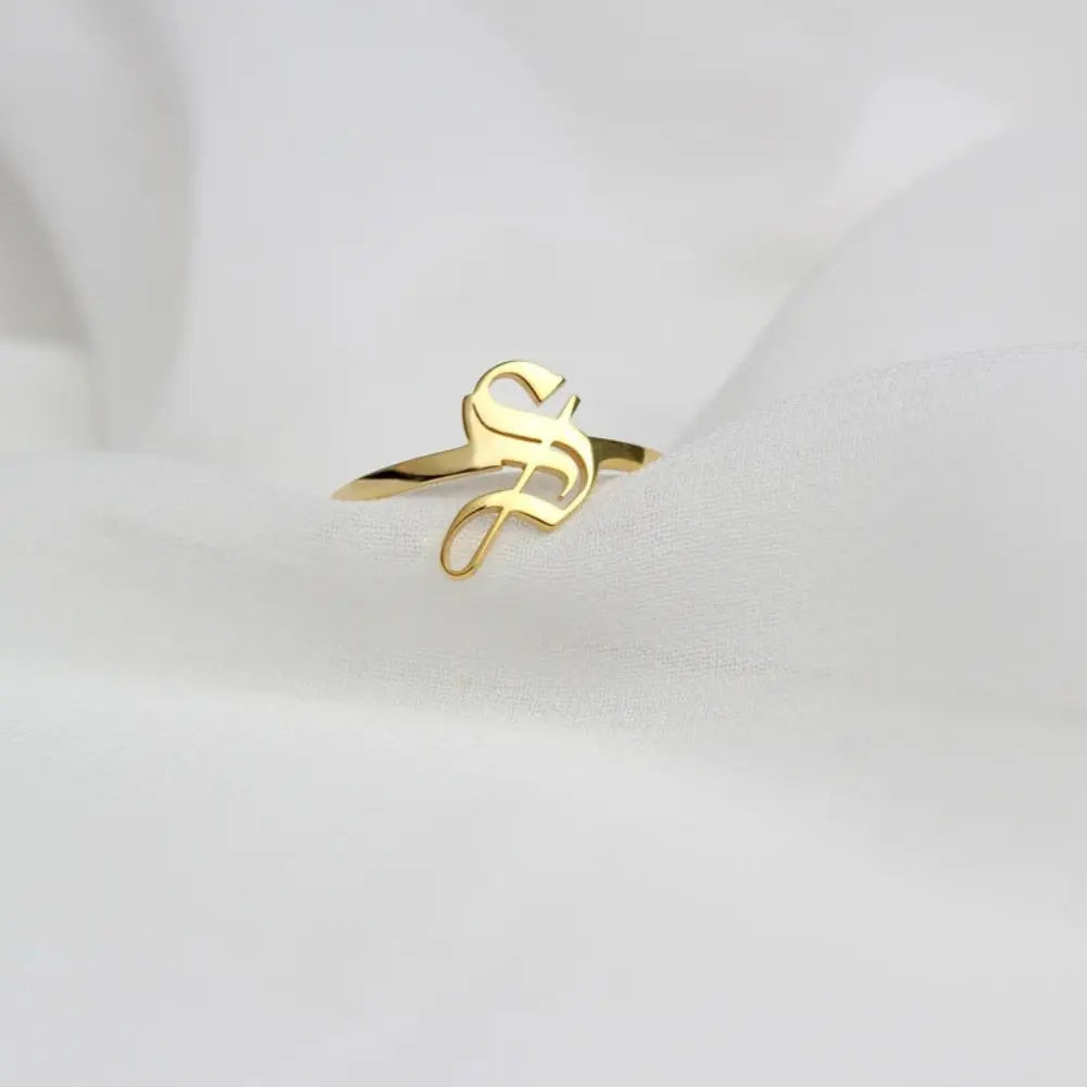 Bague initiale anglaise