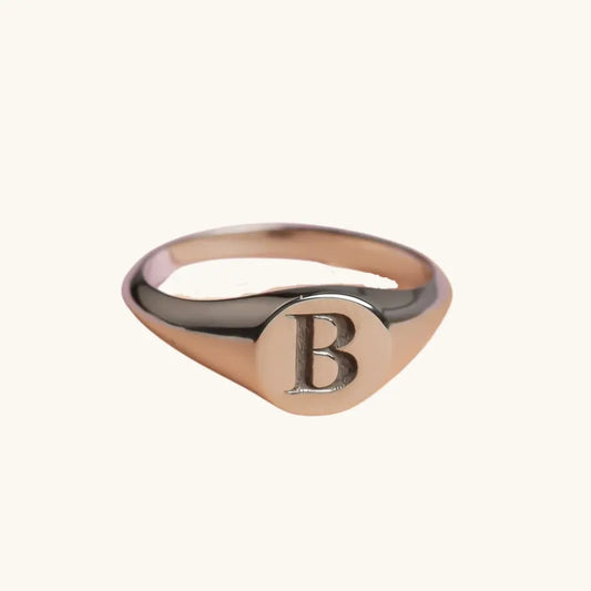 Bague initiale en argent