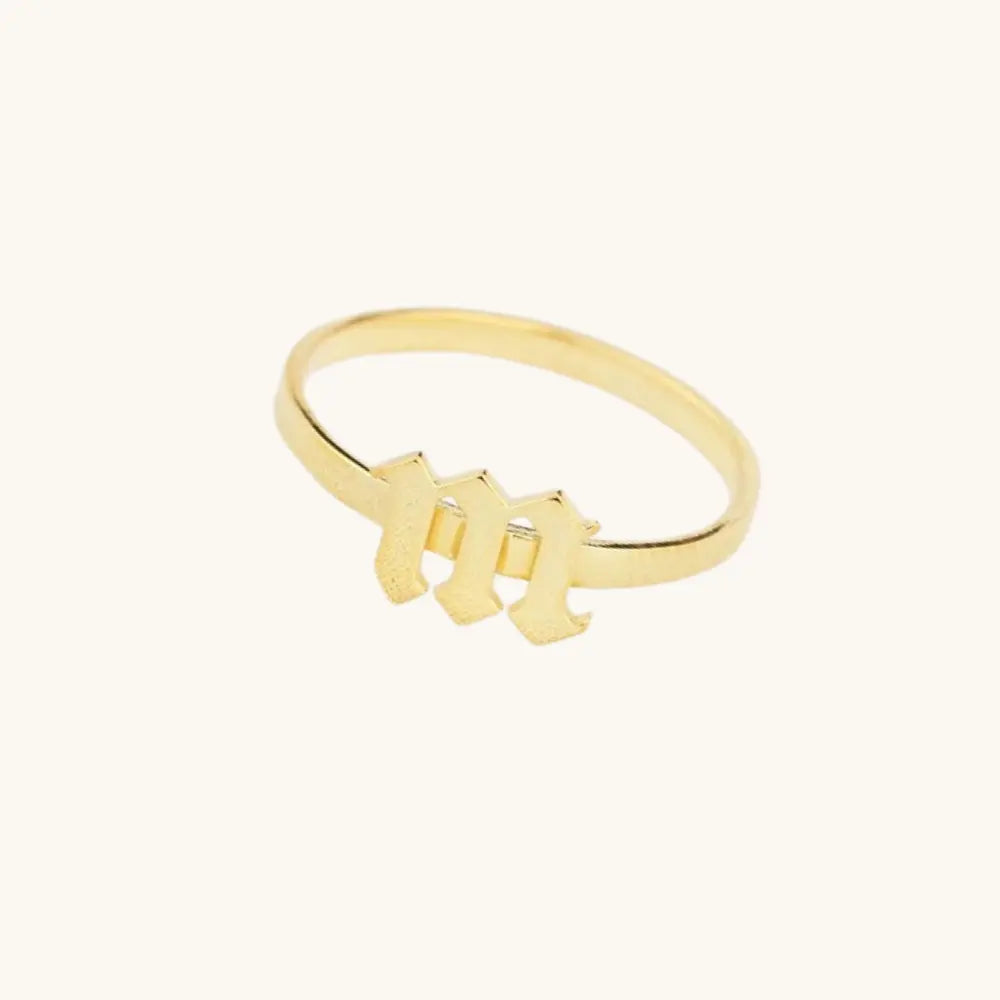 Bague initiale minimaliste