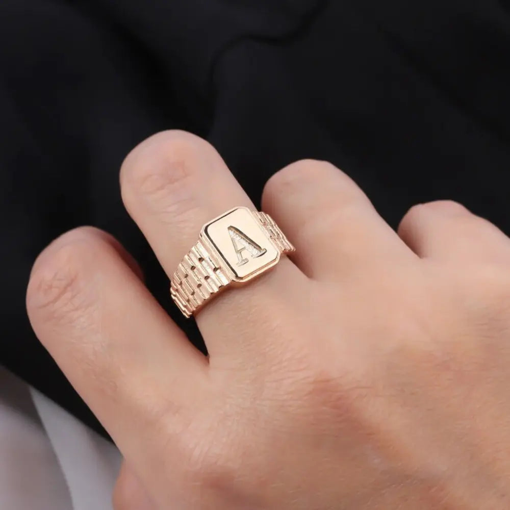 Bague initiale en or rose