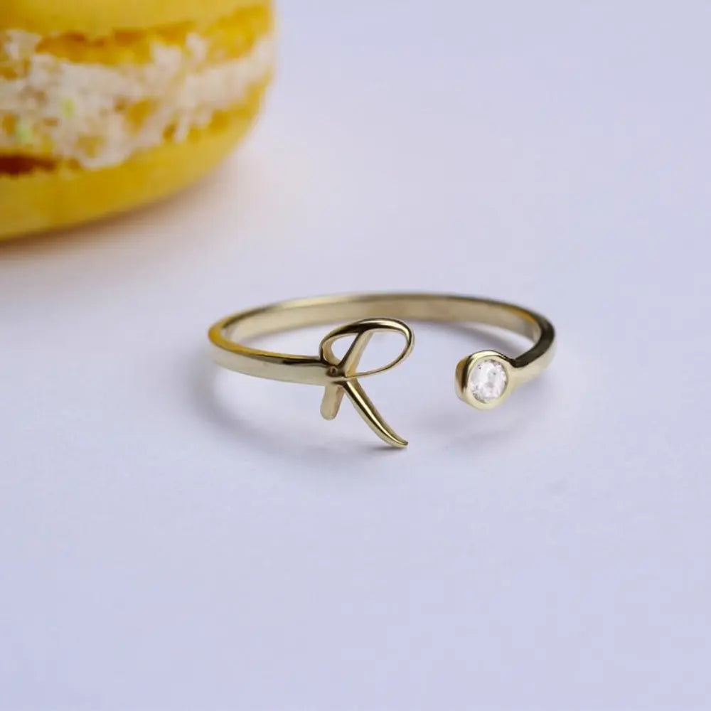 Bague initiale avec pierre de naissance