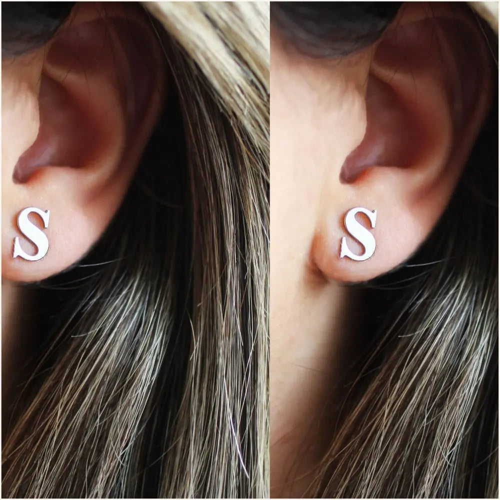 Boucles d'oreilles initiale argent