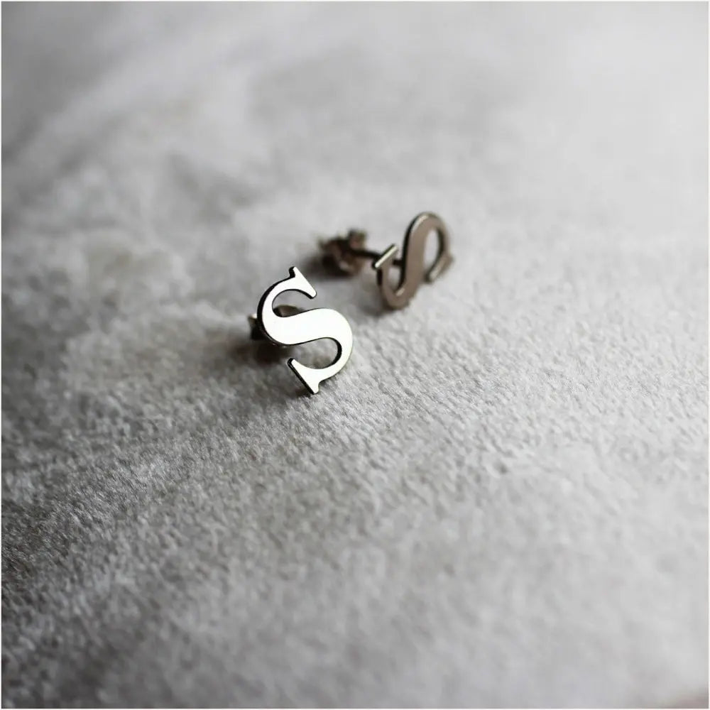 Boucles d'oreilles initiale argent