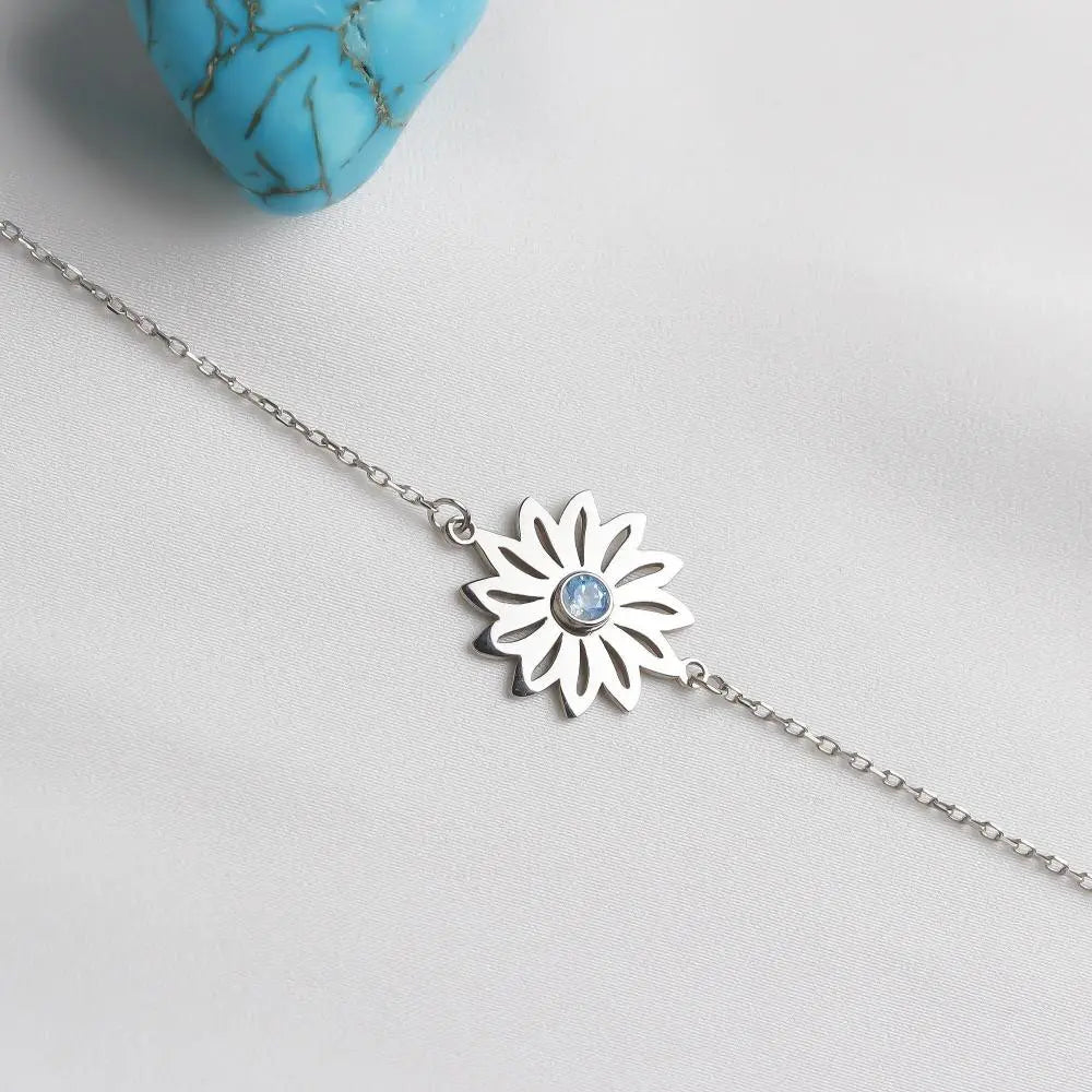 Bracelet fleur de naissance en argent