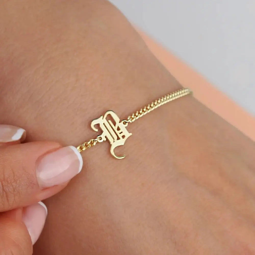 Bracelet initiale lettre anglaise