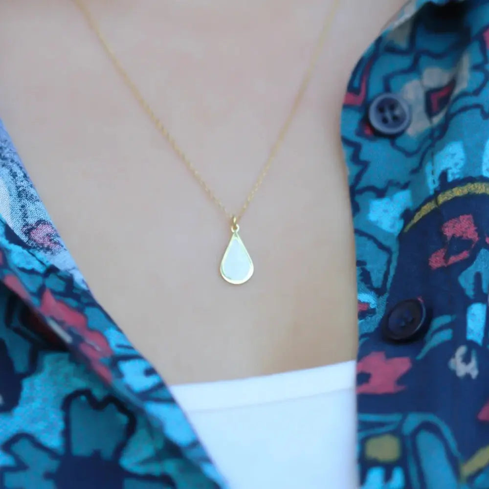 Collier goutte nacre