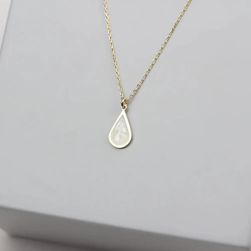 Collier goutte nacre
