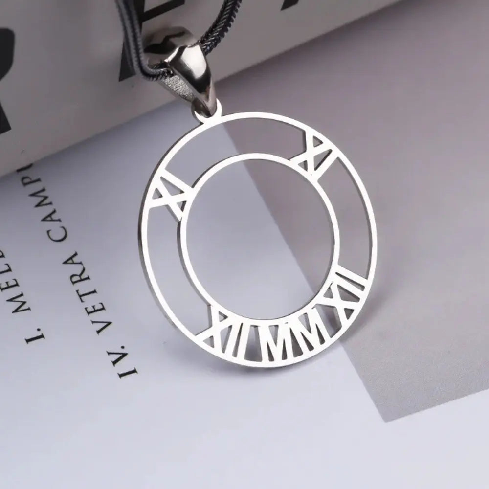 Collier homme chiffre romain