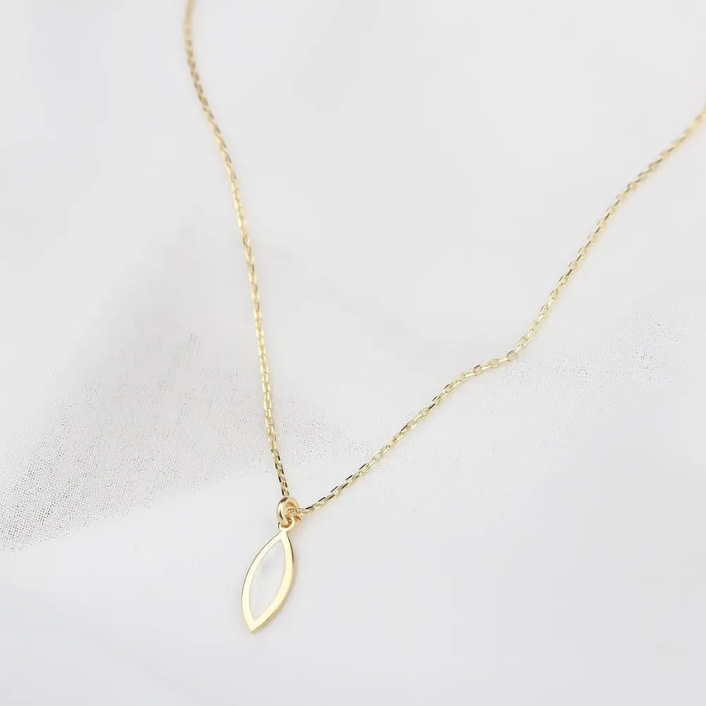 Collier minimaliste nacre