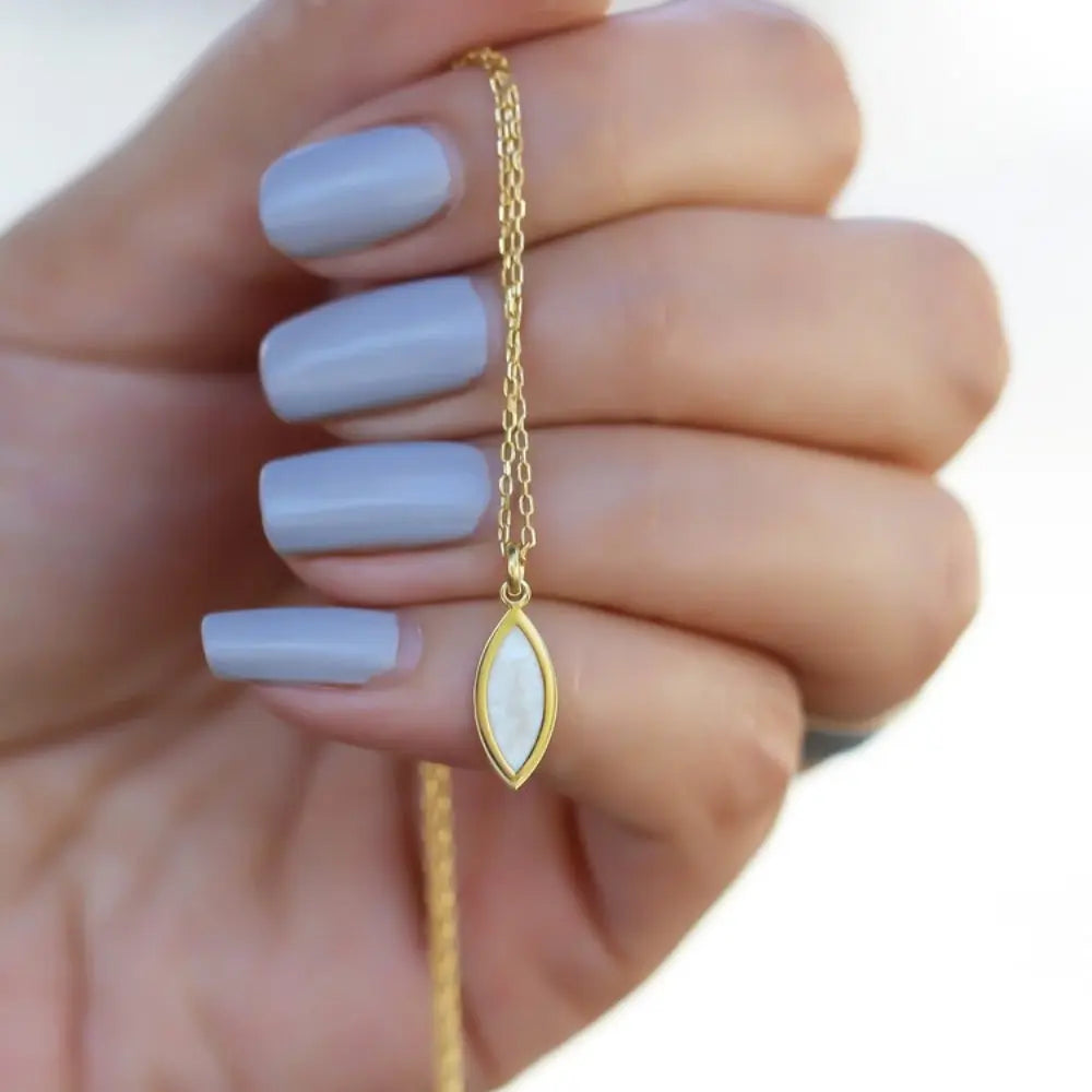 Collier minimaliste nacre