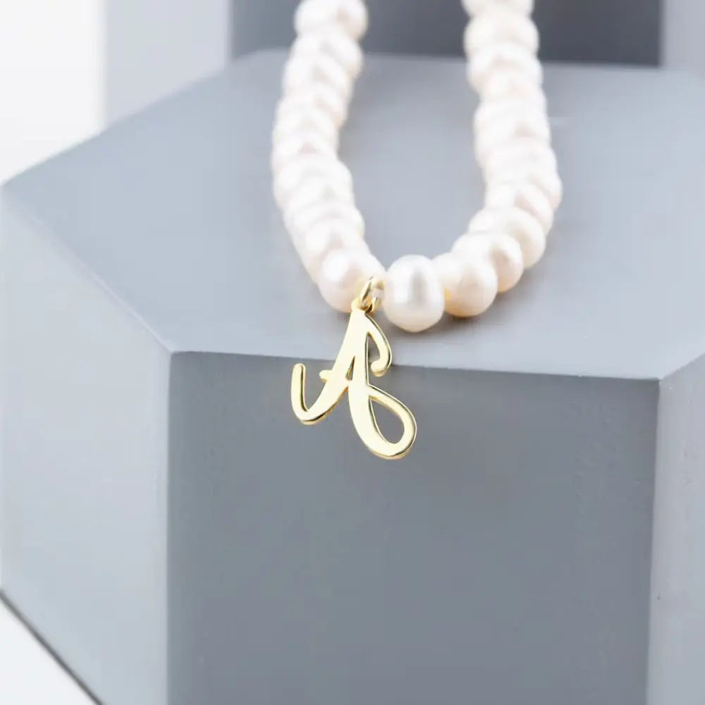 Collier initiale perles personnalisé