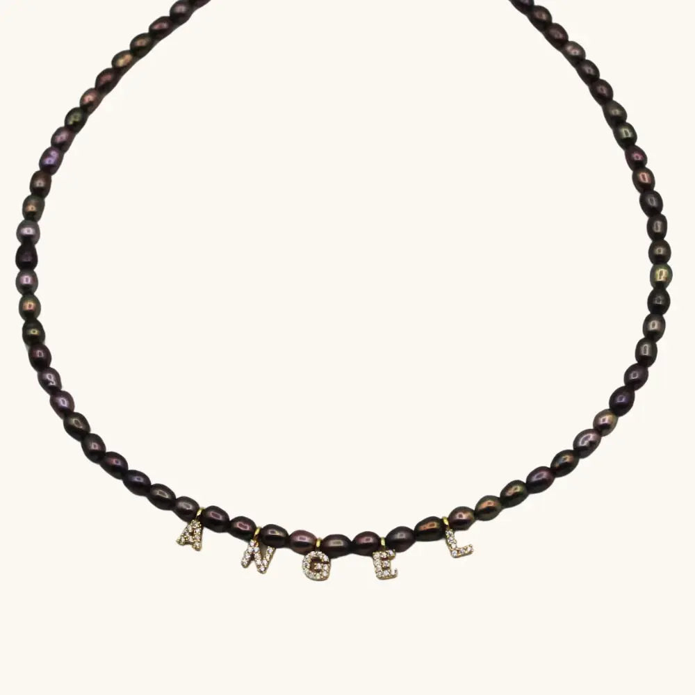 Collier perles noires prénom