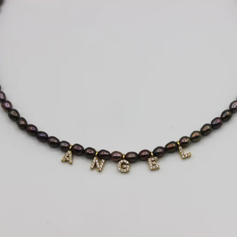 Collier perles noires prénom