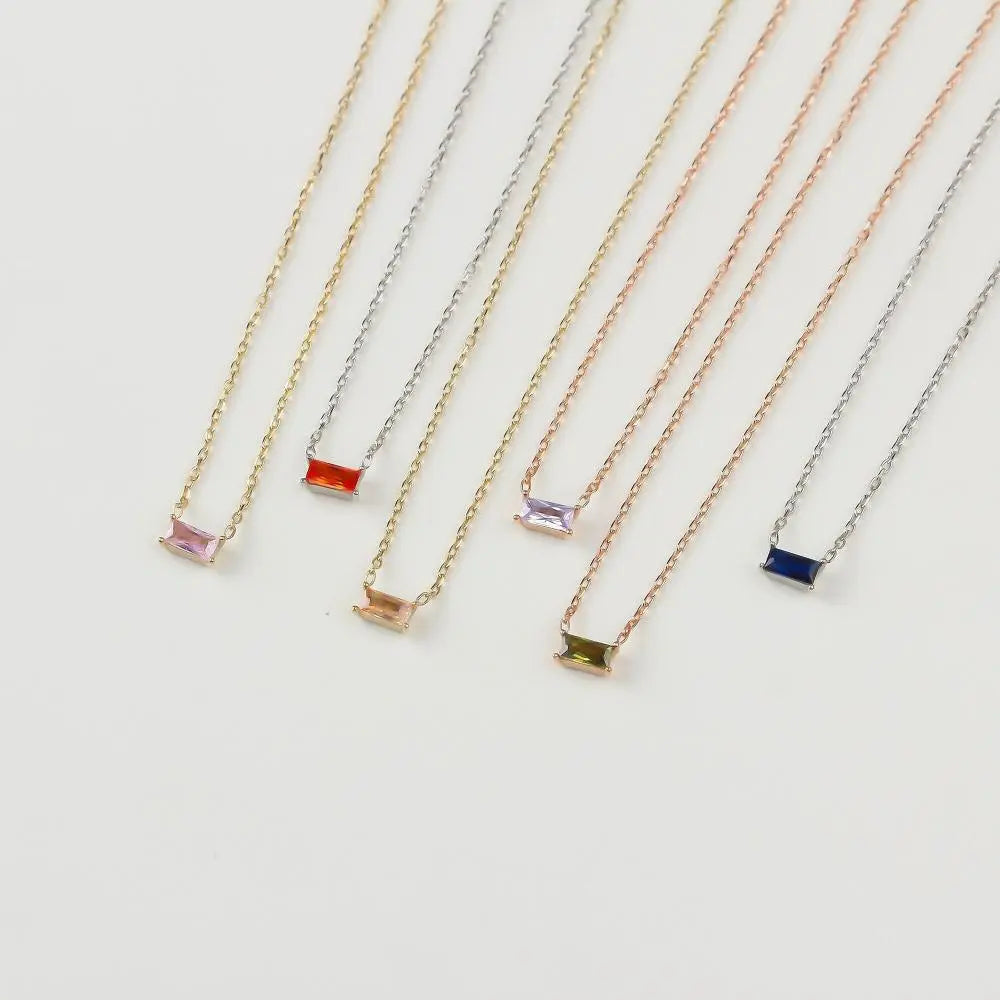 Collier pierres de naissance baguette