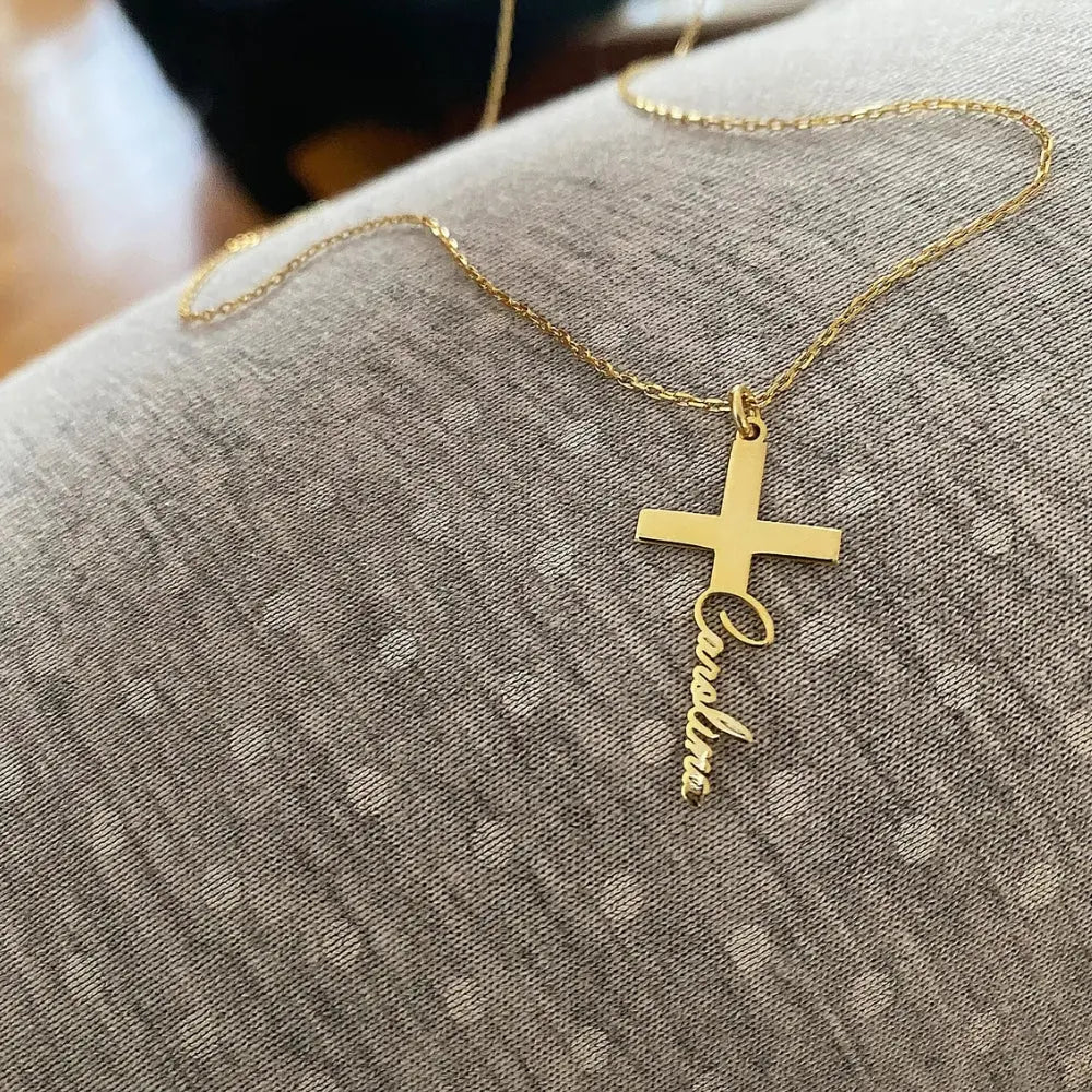 Collier prénom croix