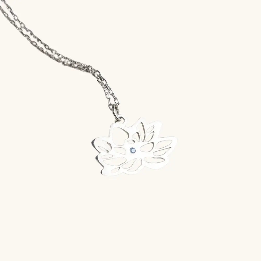 Collier fleurs de mois