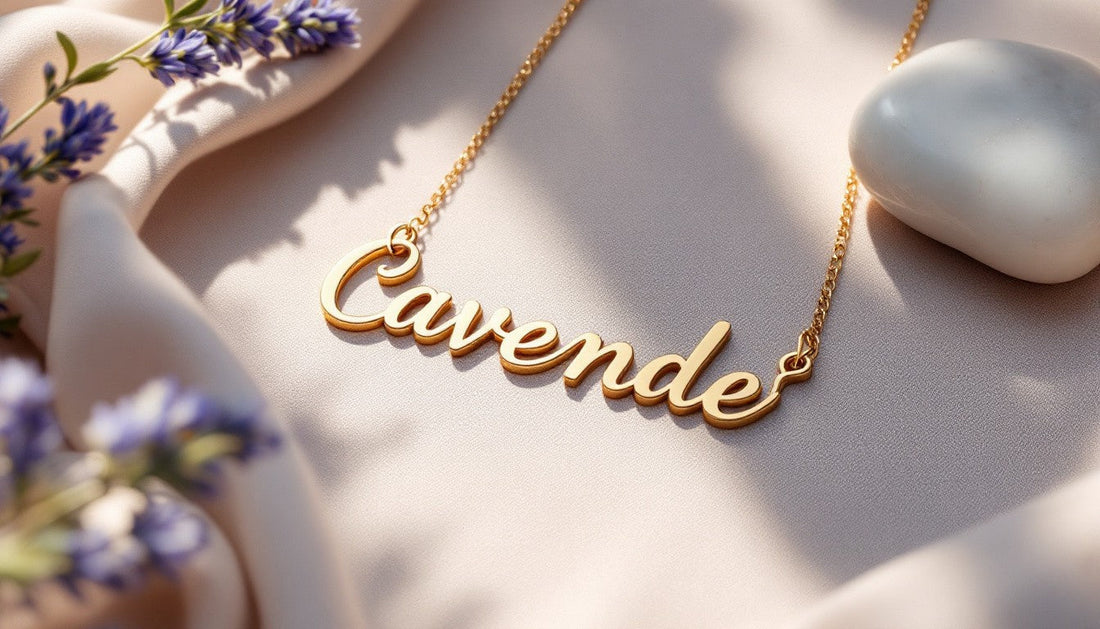 Collier-prénom-gravé-le-bijou-intime-qui-valorise-votre-identité Bijoux Personnalisés