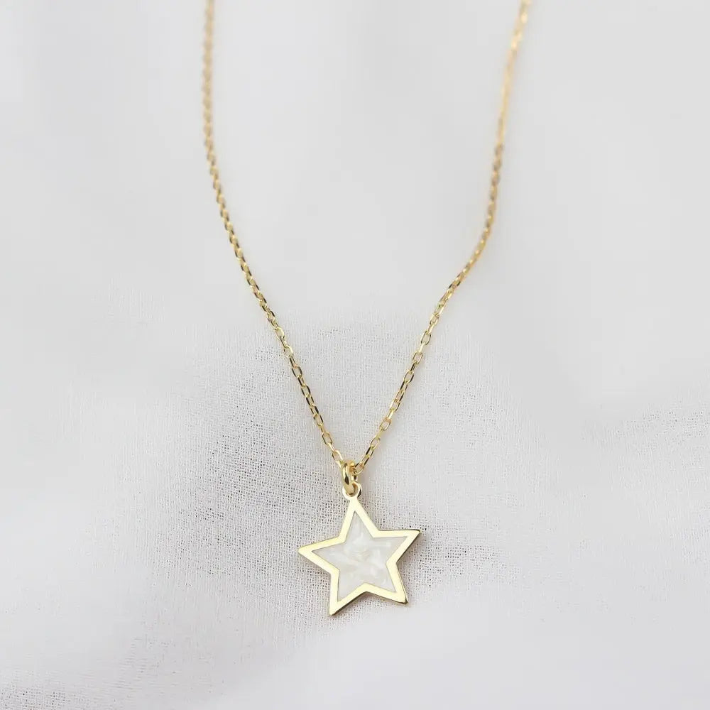 Collier étoile nacre dorée 